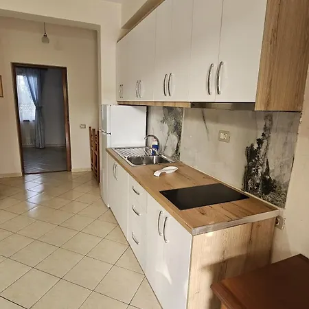 Roan Apartment *