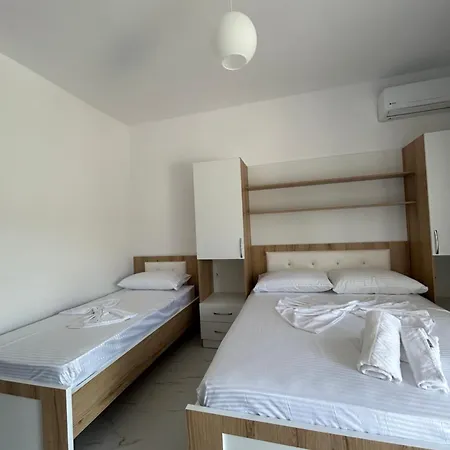 Roan Apartment *